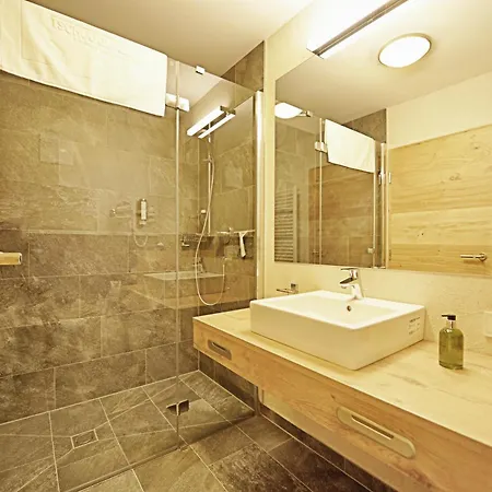 Tschuggmall Apartment *